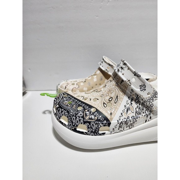 Crocs Classic Crush Bandana Clog Paisley White Men Unisex Slip On 208119-2ZM s10 main image 8
